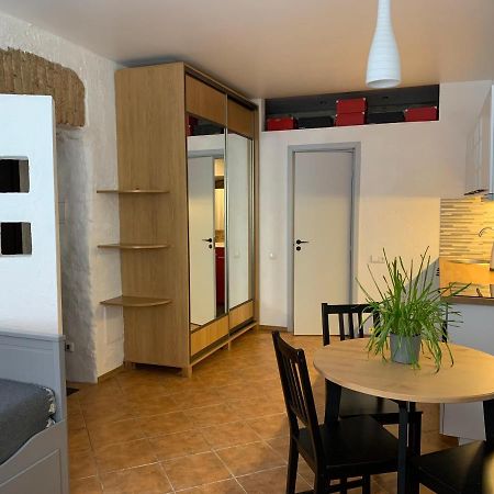 Old Studio Apartment Vilnius Exterior photo