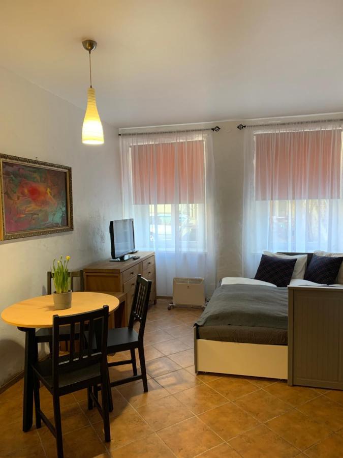 Old Studio Apartment Vilnius Exterior photo