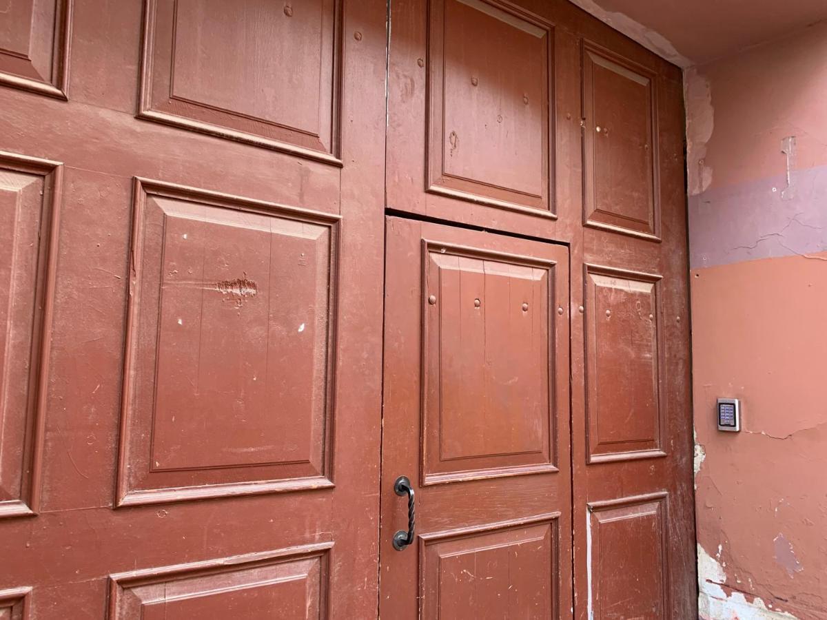 Old Studio Apartment Vilnius Exterior photo